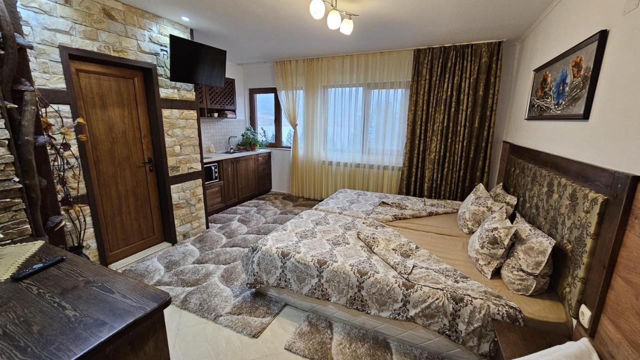 Villa Hills - Къща За Гости С Храна Orlino Exteriör bild