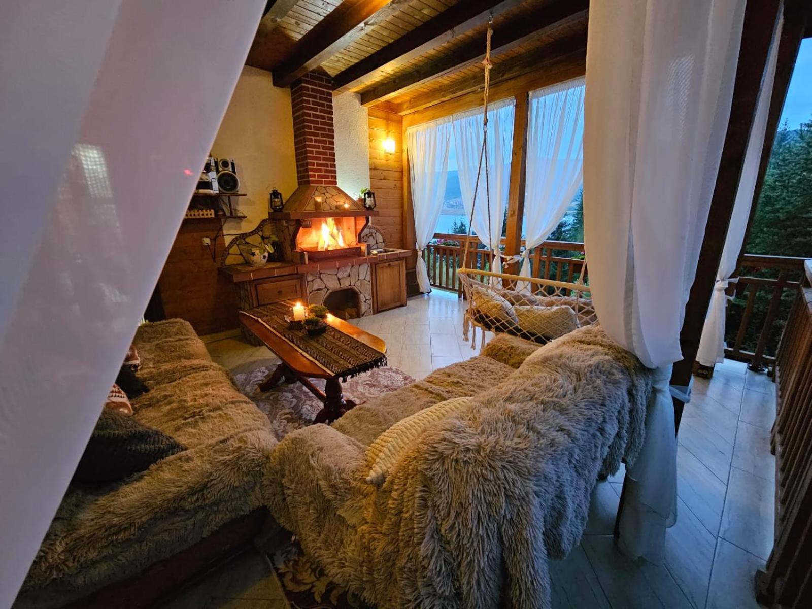 Villa Hills - Къща За Гости С Храна Orlino Exteriör bild